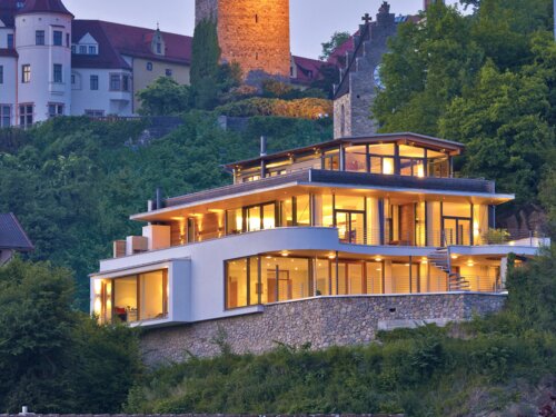 Dämmerungsaufnahme Außenansicht von Weitblick