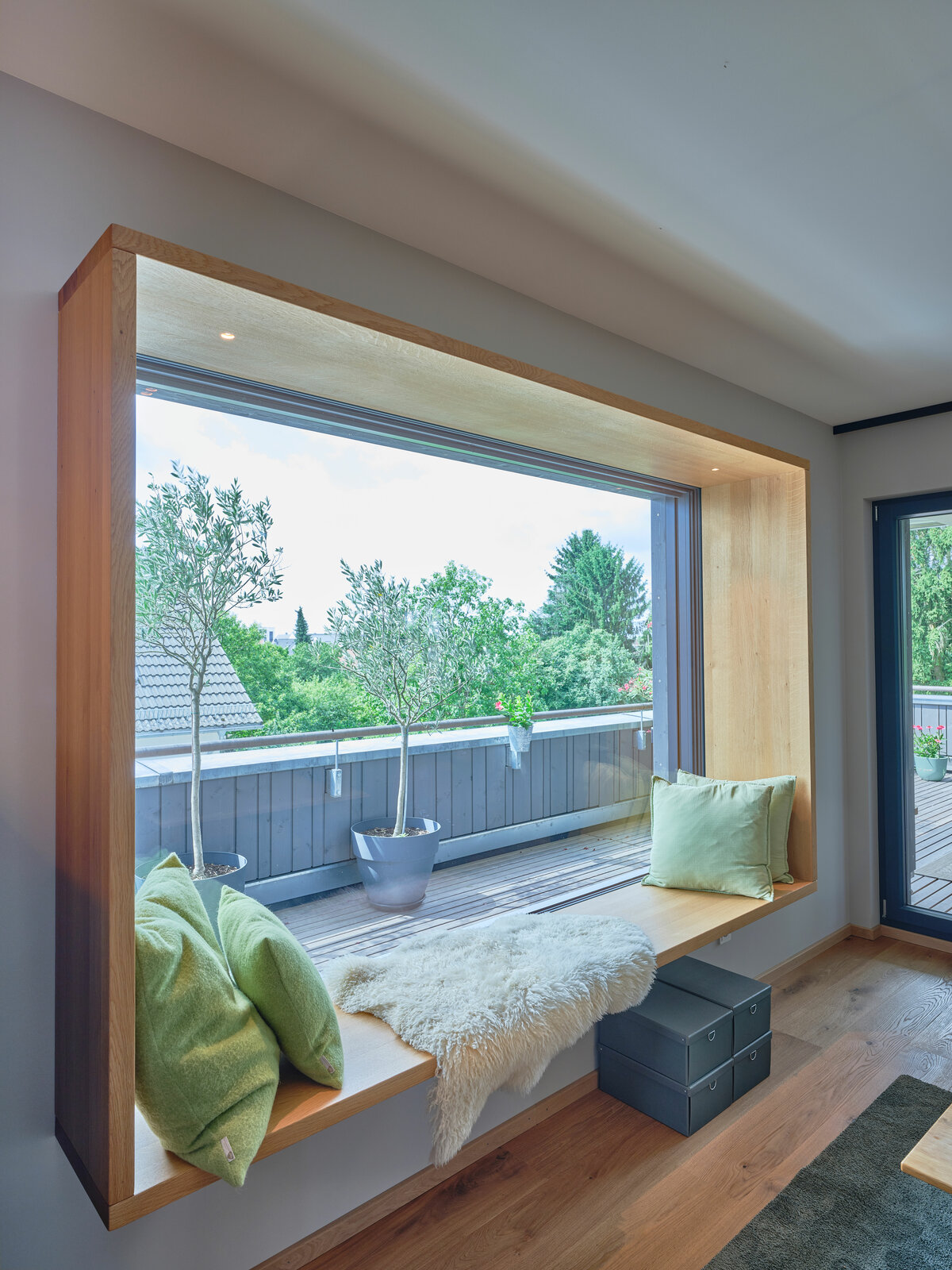 Baufritz_Fink_Sitzfenster.jpg