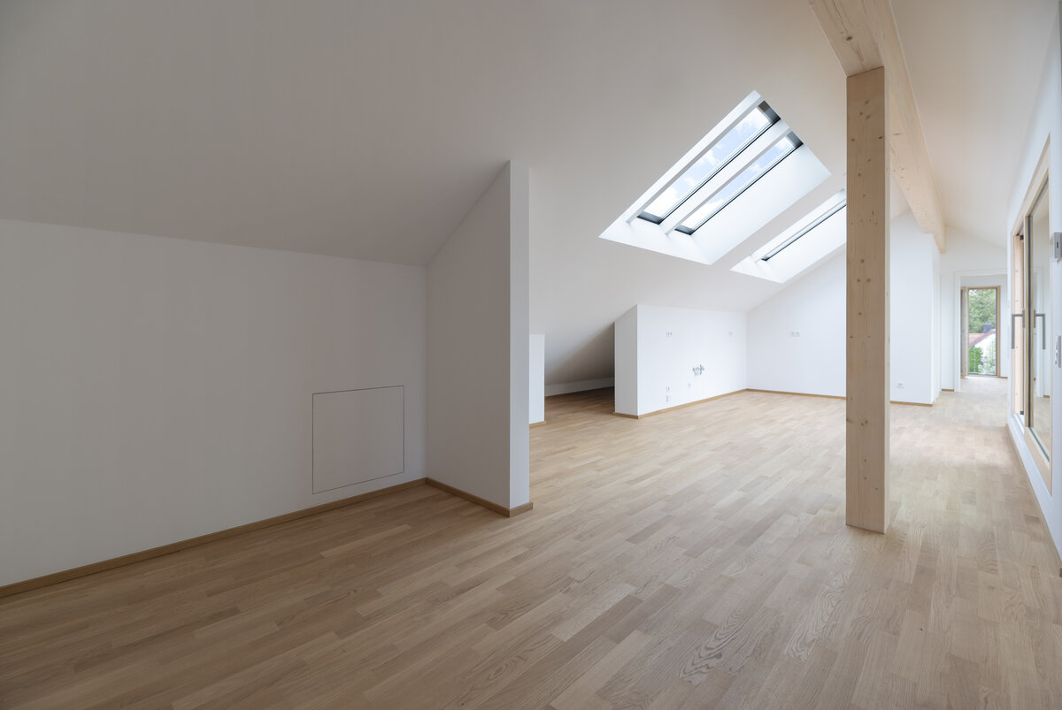 Baufritz_MFH_Haeberle_DG_Wohnung_Eingang_Kueche.jpg