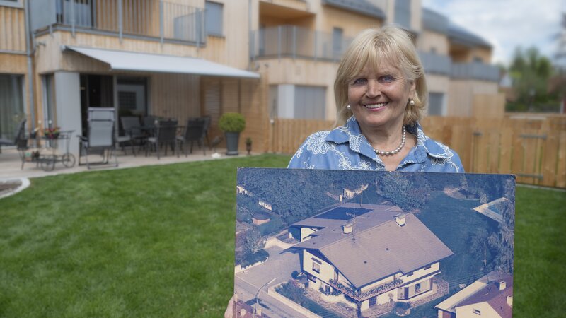 Baufritz_MFH_Haeberle_Wohnung_Haeberle_Frau_Haeberle_vorher_nachher.jpg