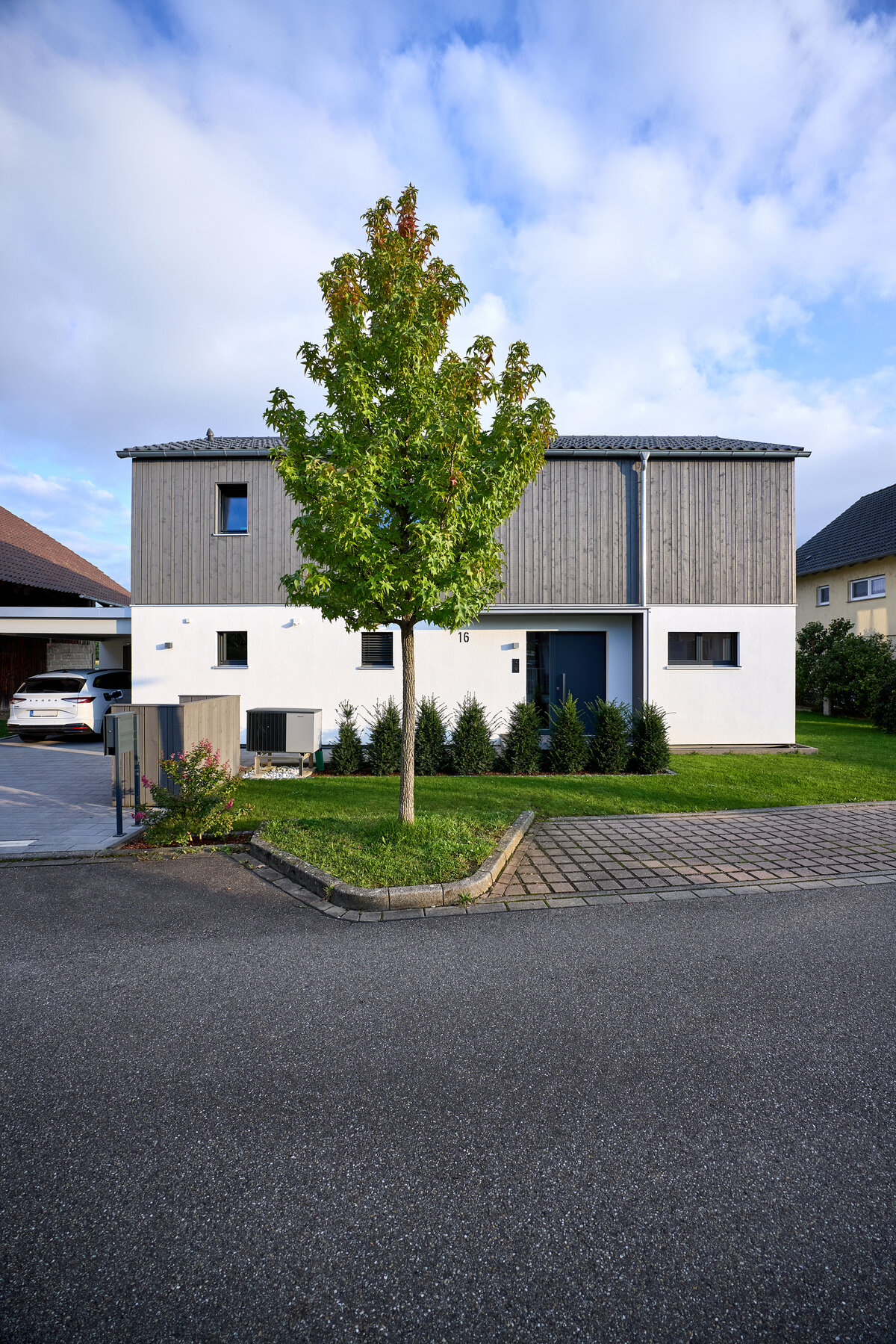Baufritz_Berger Aussenansicht Strasse.jpg