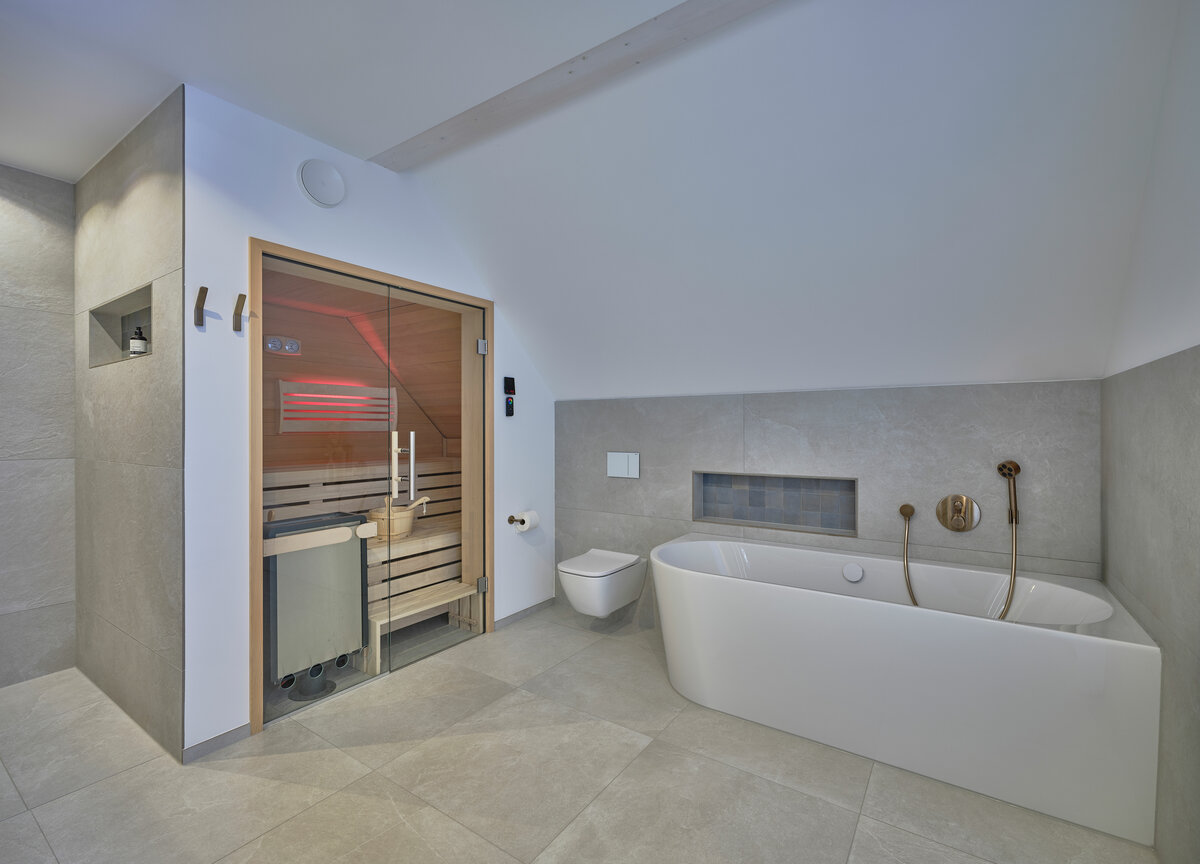 Baufritz_Lehmann_Badezimmer_Sauna.jpg