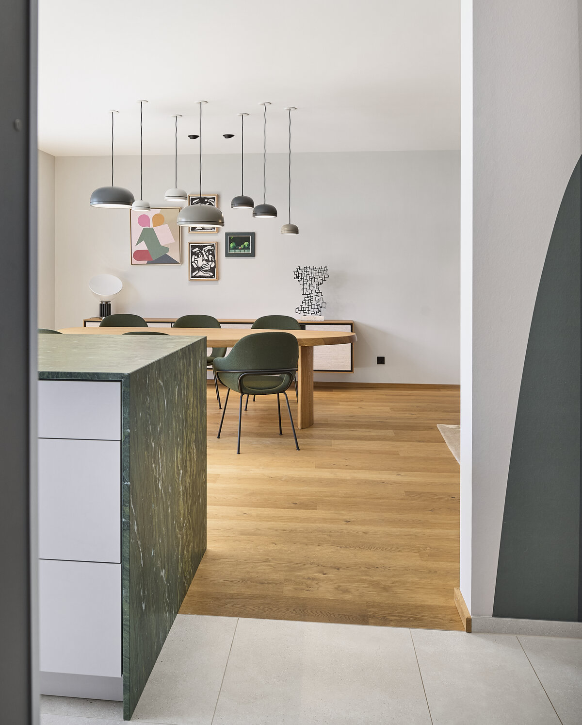 Baufritz_Velsen_Kueche_Esszimmer2.jpg