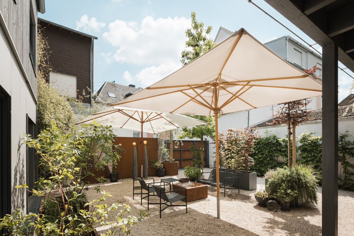 Baufritz_Stier_Innenhof3.jpg