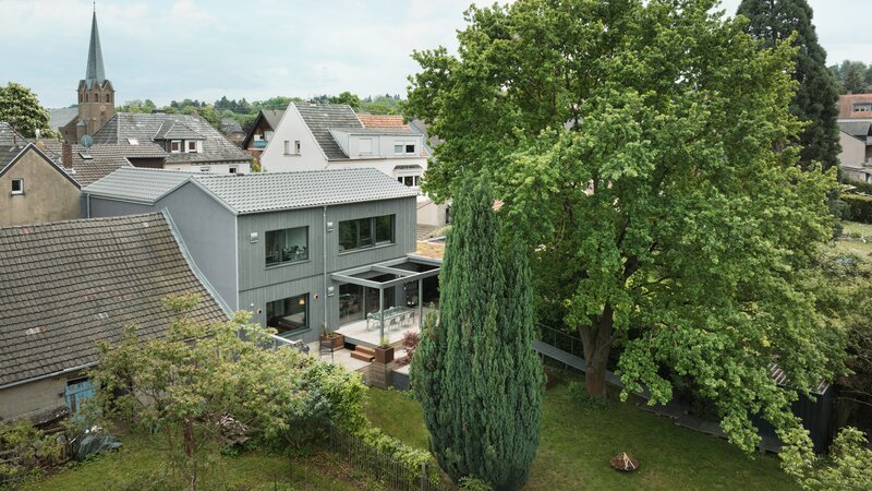 Baufritz_Stier_Luftbild_Garten.jpg
