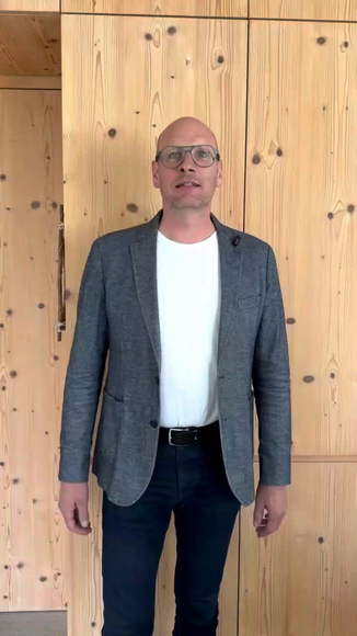<p>Prof. Andreas Heinzmann,<br />holzbau.tech GmbH</p>