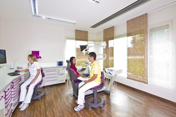 Zahnarztpraxis Lichtblau